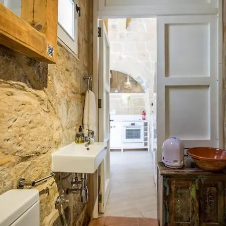 Ir-remissa - Historic In Old Town Holiday home Victoria