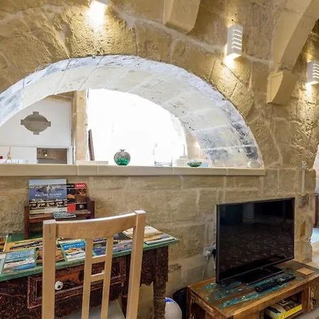 Ir-remissa - Historic In Old Town *