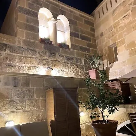 Hébergement de vacances Ir-remissa - Historic In Old Town *