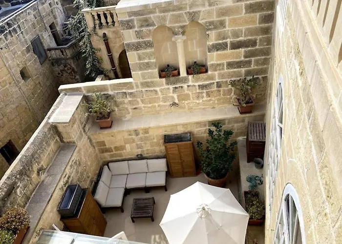 Ir-remissa - Historic In Old Town