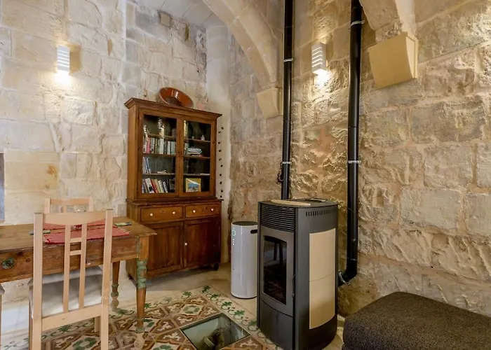 Ir-remissa - Historic In Old Town * Victoria