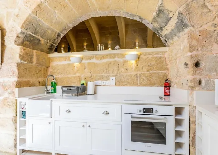 Ir-remissa - Historic In Old Town