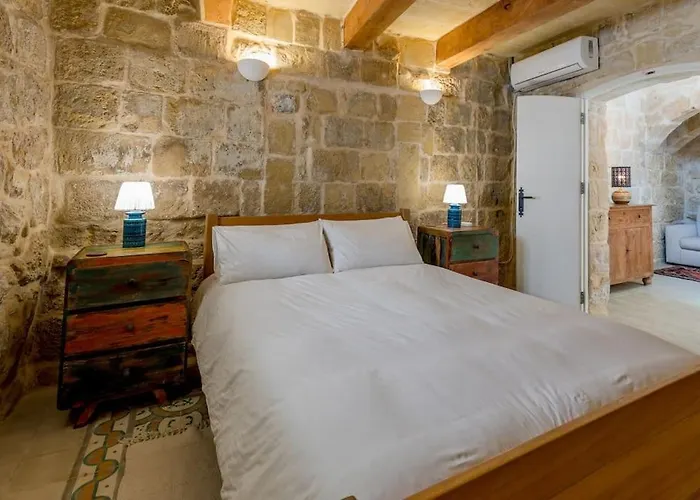 Ir-remissa - Historic In Old Town * Victoria