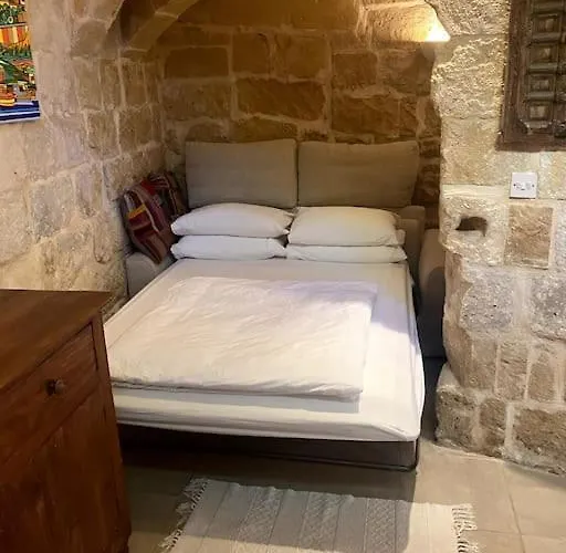 Ir-remissa - Historic In Old Town